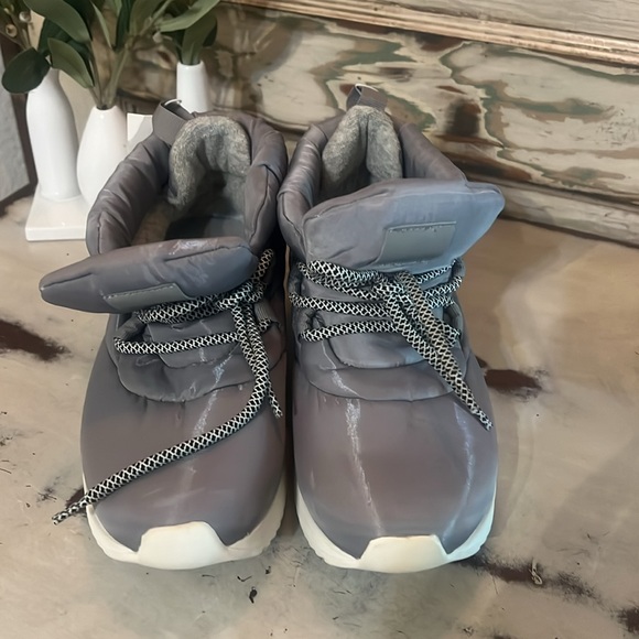 Gray Slip on Sneakers New with Tag - Picture 4 of 11